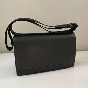 *RARE* Leather Baggu Large Block Purse - black